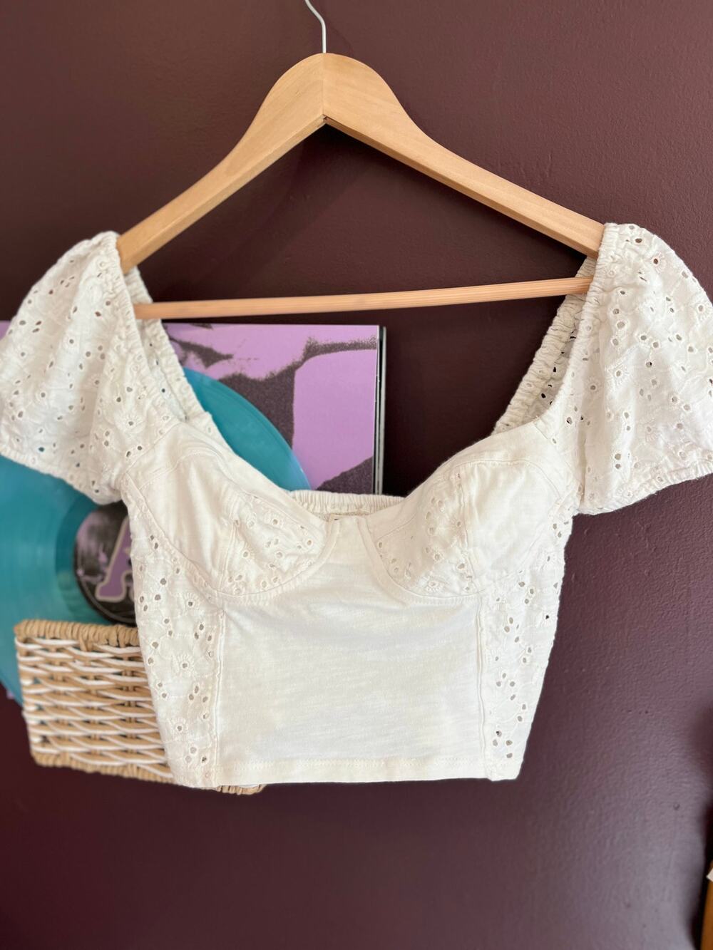 Eyelet Lace Billabong puff sleeve cami